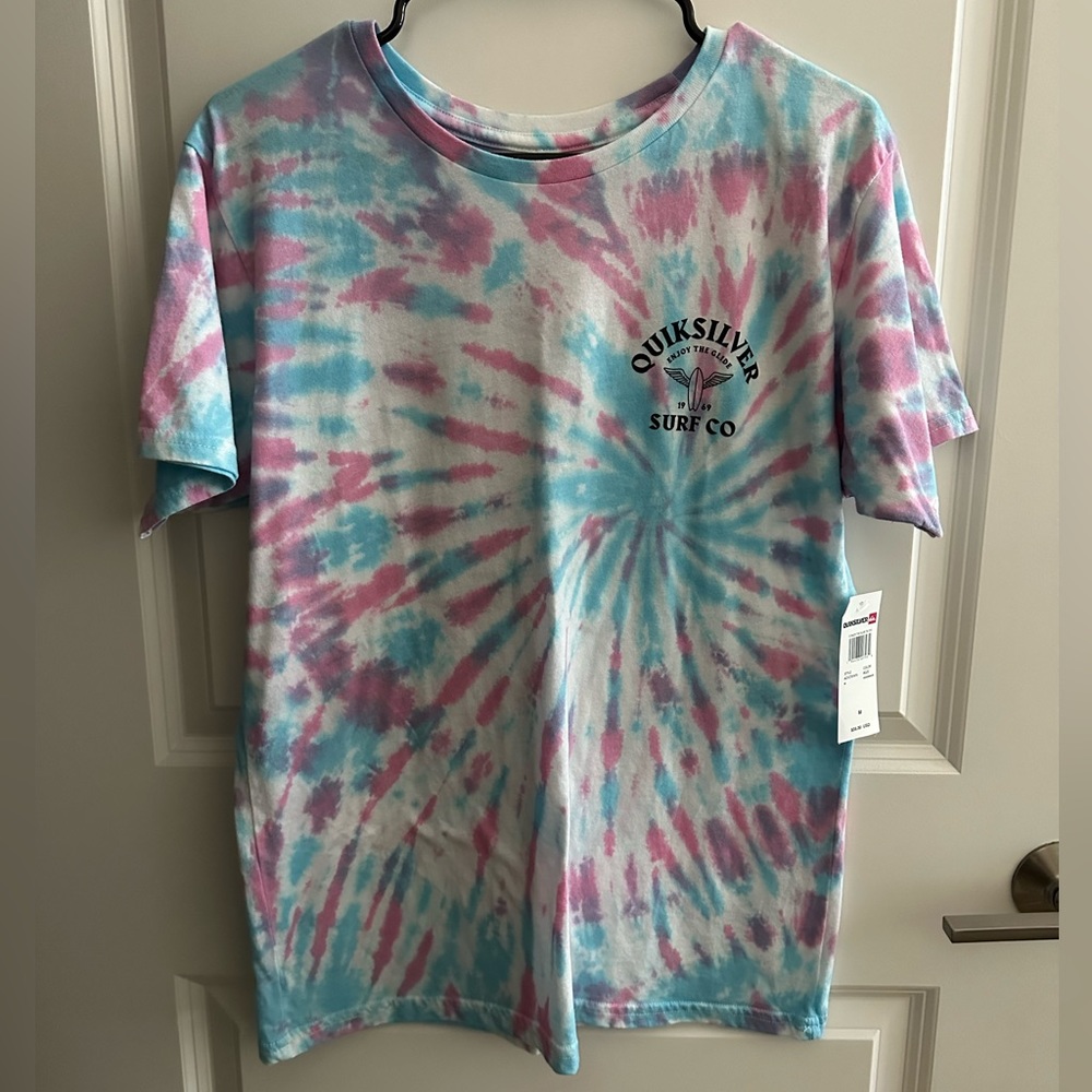 *NEW* Quiksilver tee